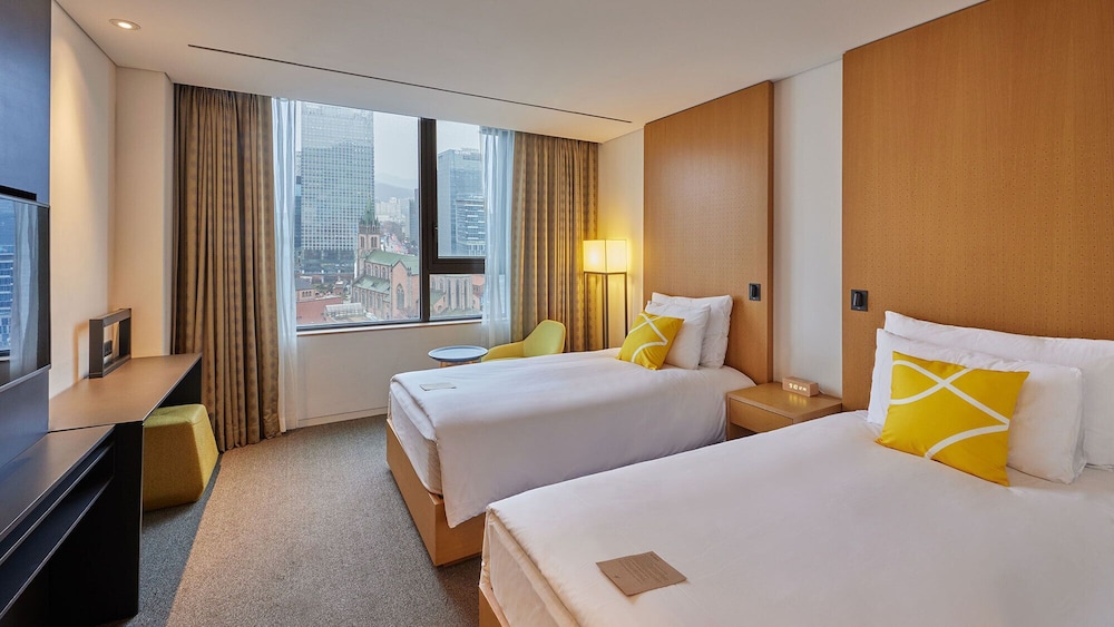 Superior, Twin Beds, Cathedral View
