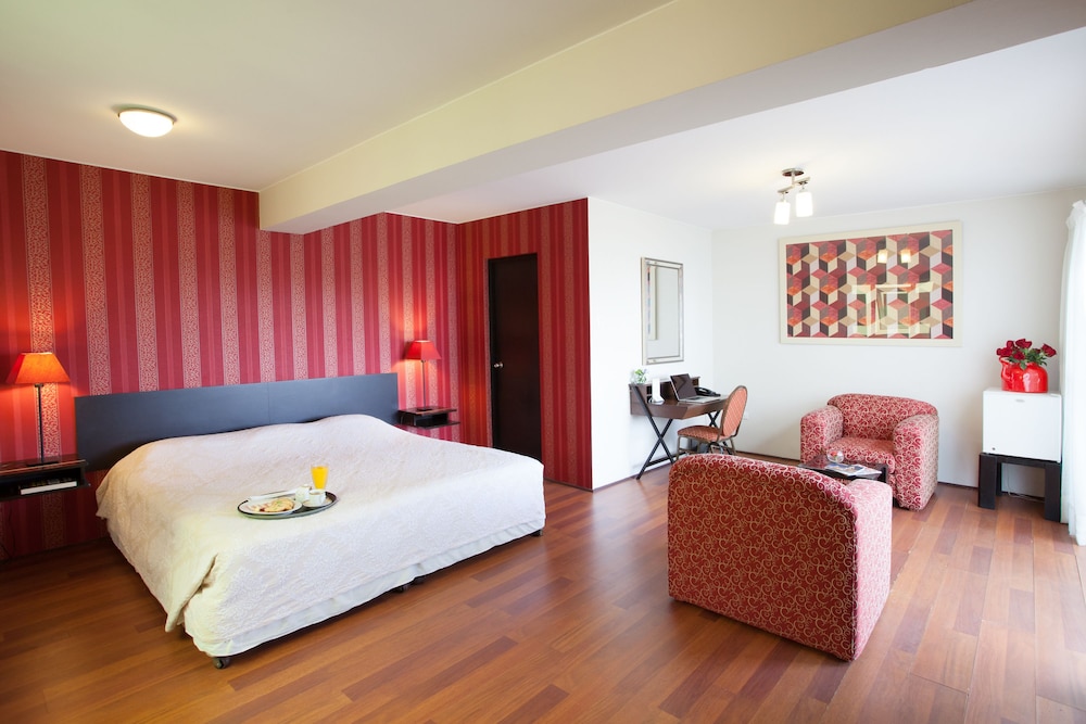 HOTEL SANTA CRUZ 36/60
