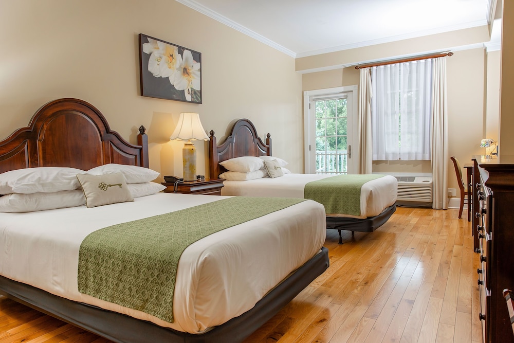 Mills Park Hotel 11/50