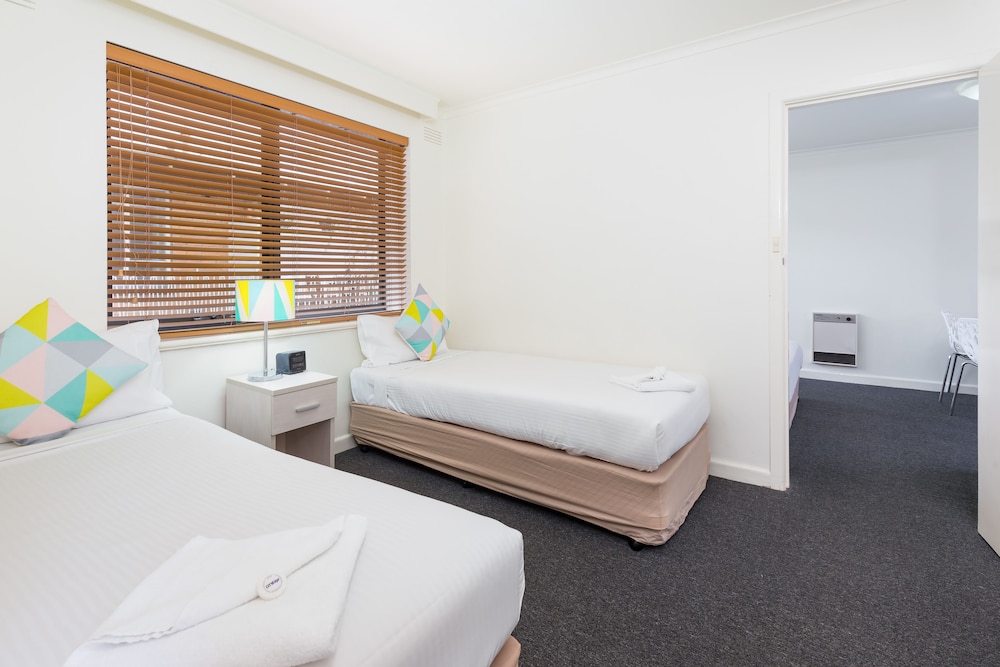 1 Bedroom, Apartment, Queen and Twin Beds, Albert Building