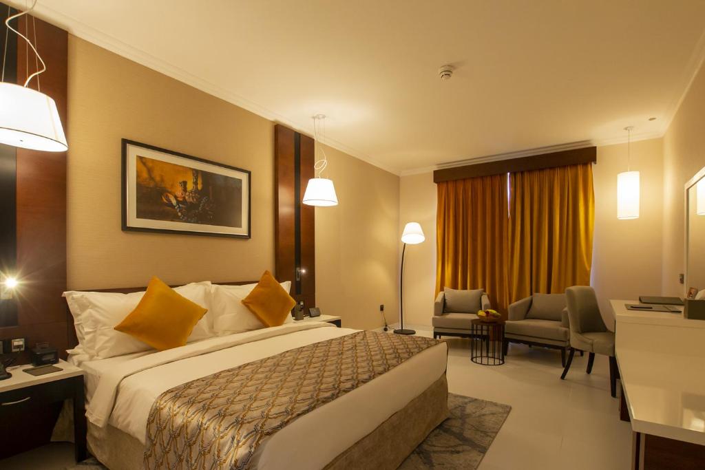 Deluxe, Single, Double Bed