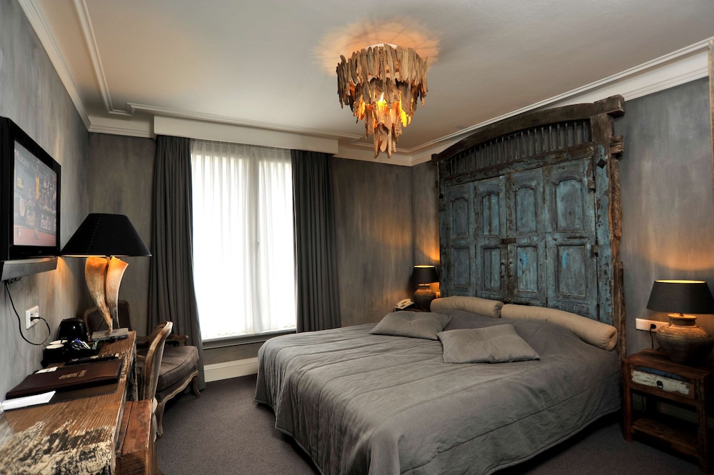 Golden Tulip West Ende 30/73