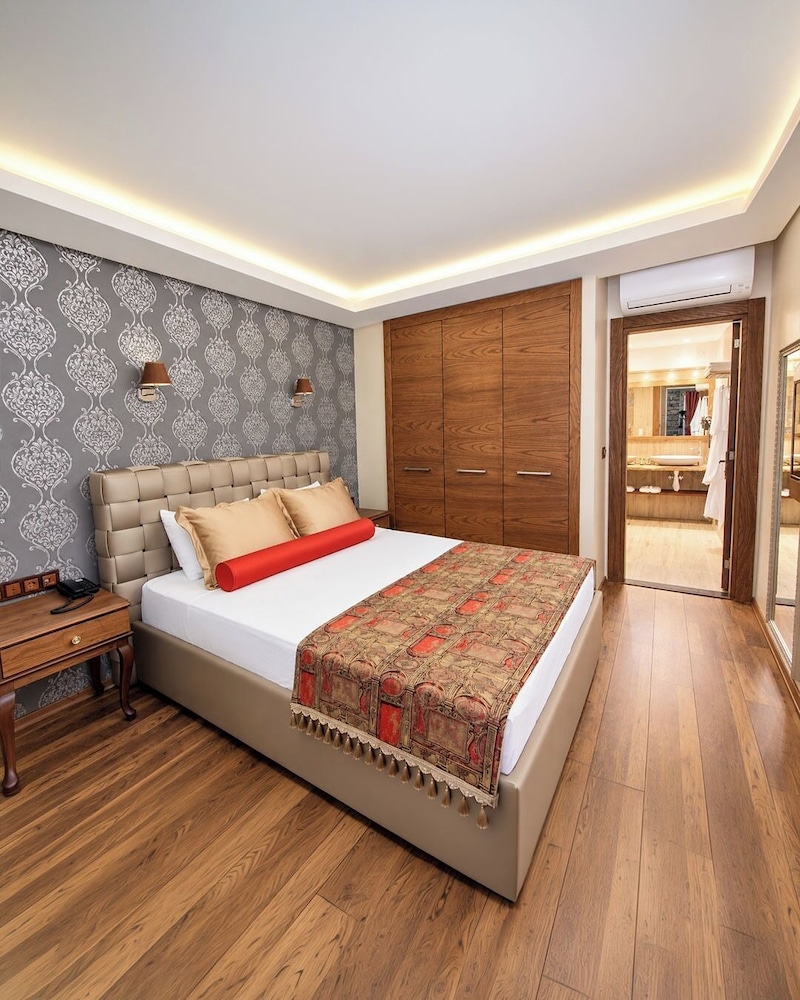 Azka Hotel 31/78