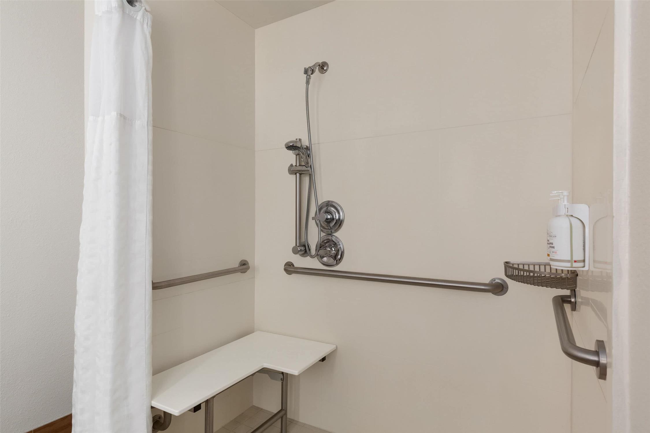 La Quinta Inn & Suites by Wyndham Fairfield - Napa Valley 37/37
