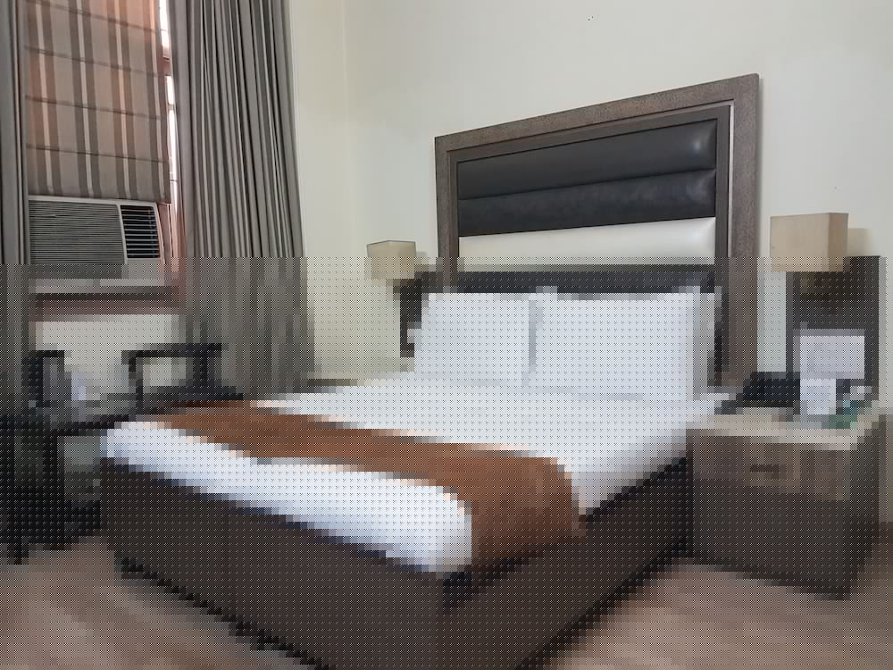 Hotel Suncourt Yatri 6/37