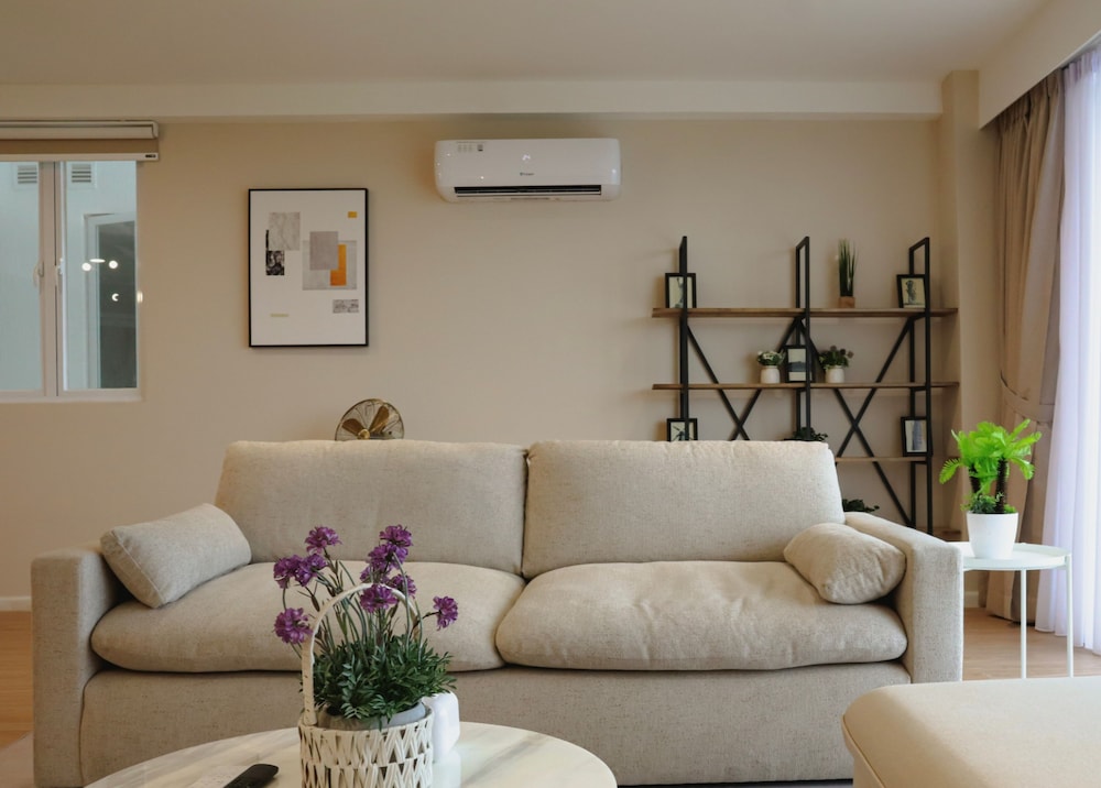 Deco Home @Aru Suites 34/50
