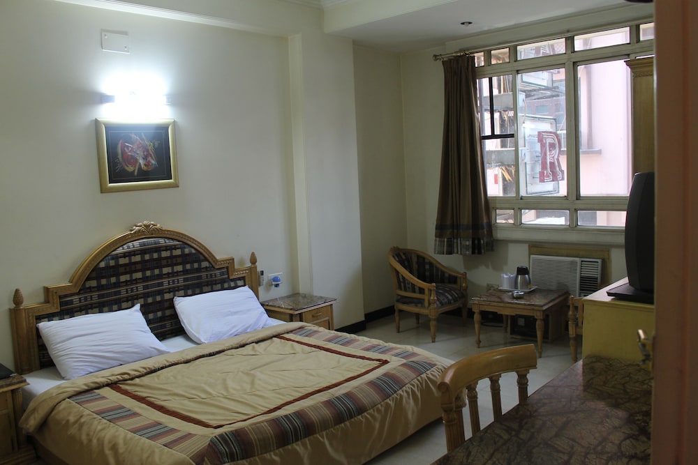 Sunstar Residency 42/62