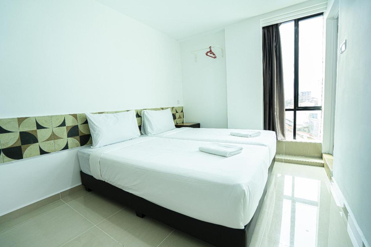 NIDA Rooms Butterworth Chain Ferry Classics 10/35