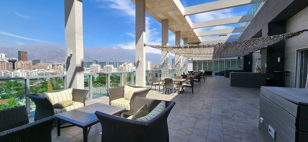 Hyatt Place Santiago Vitacura 32/56
