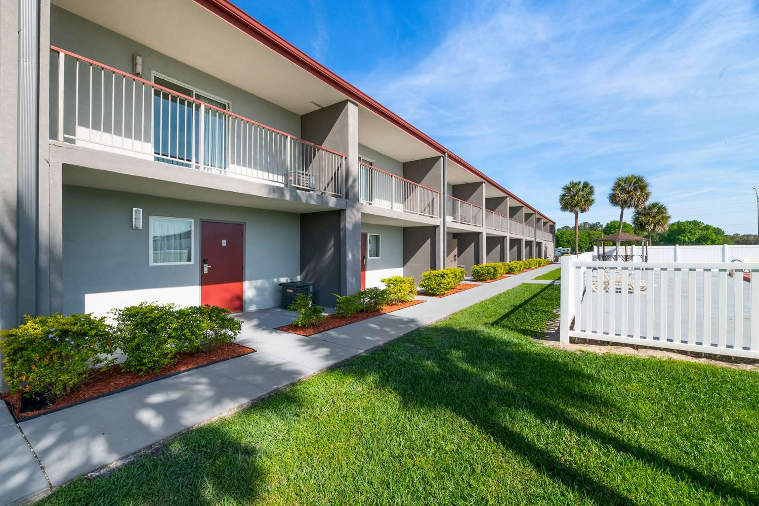 Quality Suites Wildwood The Villages 15/17