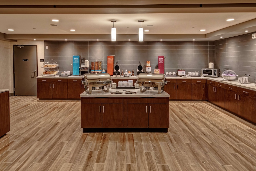 Hampton Inn Vallejo 9/47