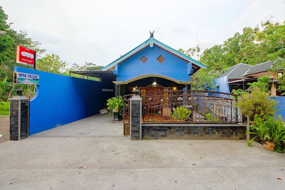 OYO 2047 Opak Village Bed and Breakfast 2/26