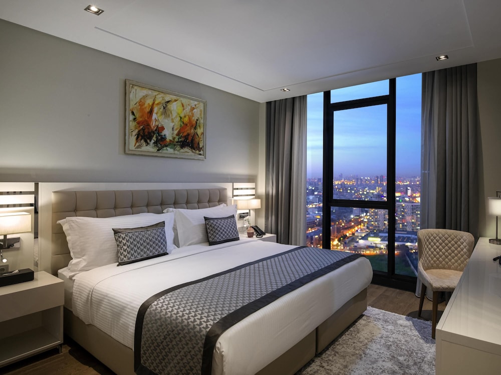 2 Bedrooms, Sky, Duplex, Apartment, 2 King Beds
