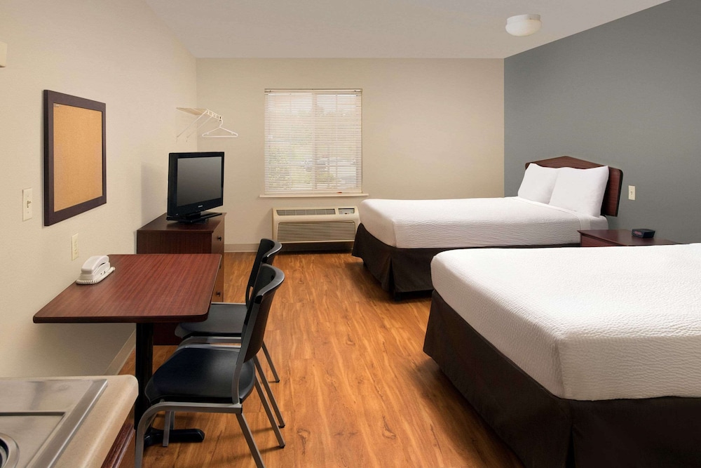 WoodSpring Suites Kansas City Liberty 16/37