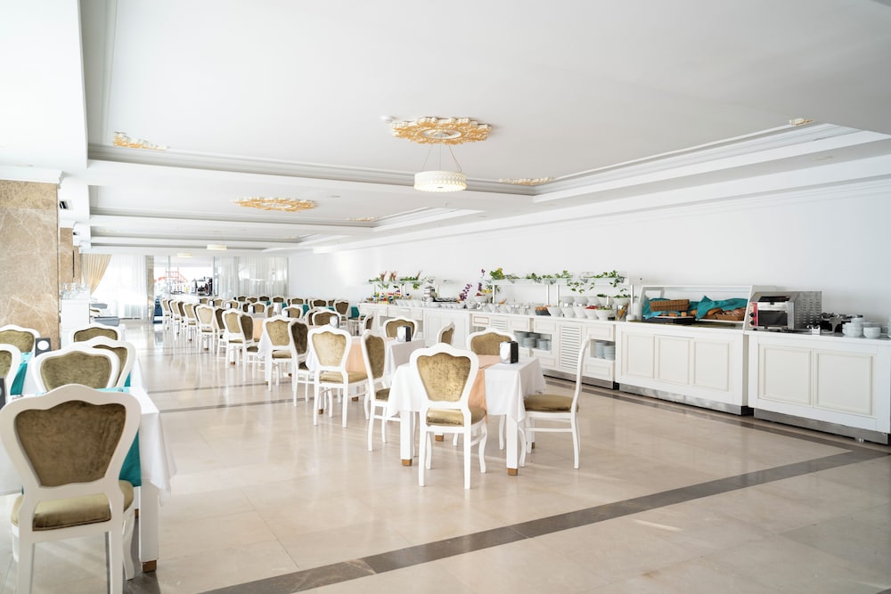 SL La Perla Hotel Kemer 35/50