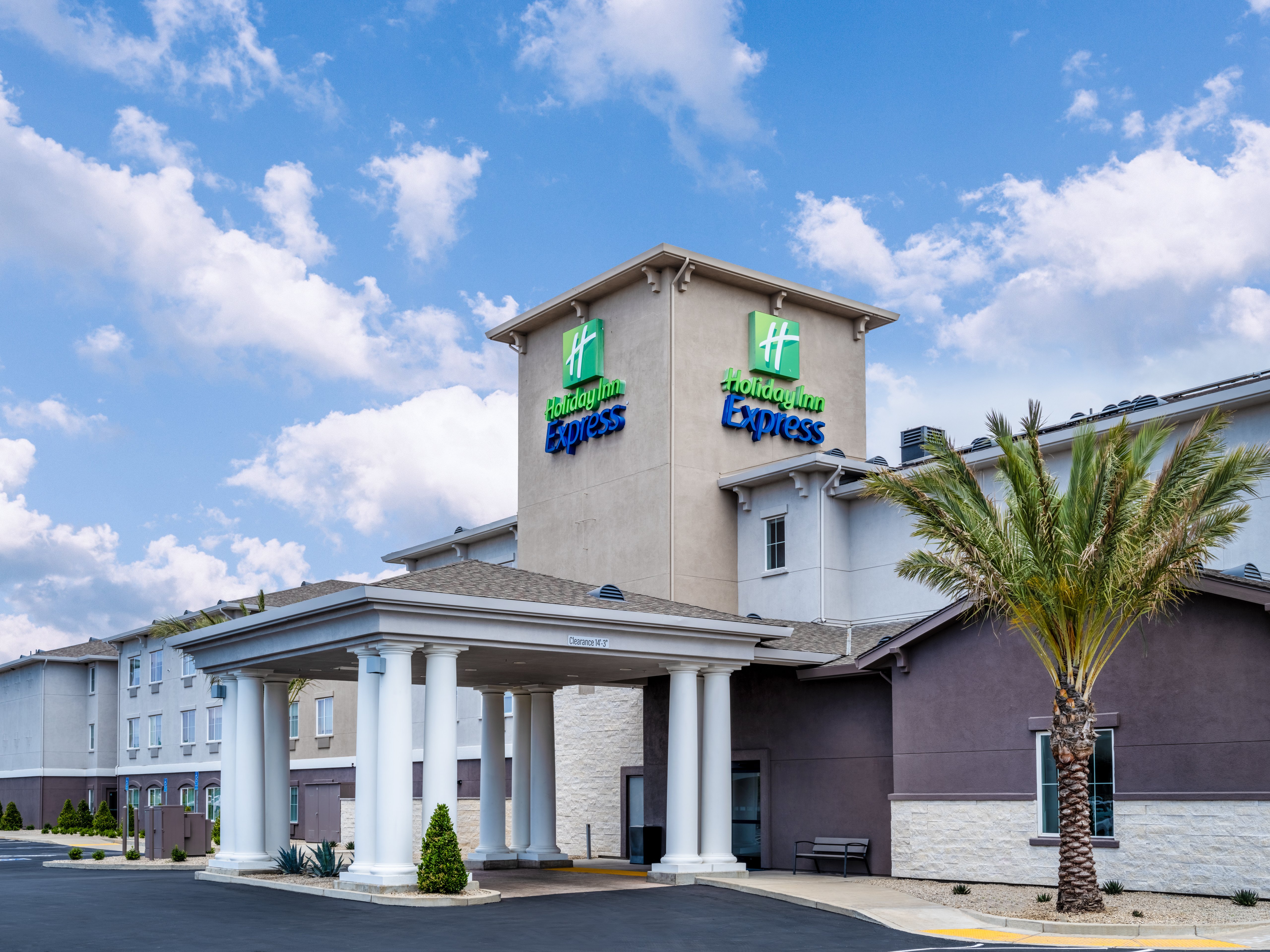 Holiday Inn Express Lodi 6/58