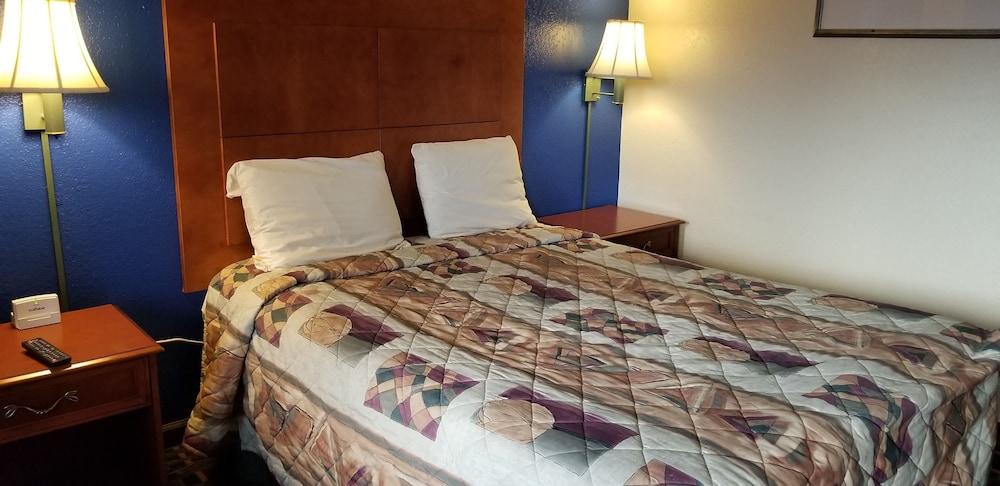 Executive Inn 23/29