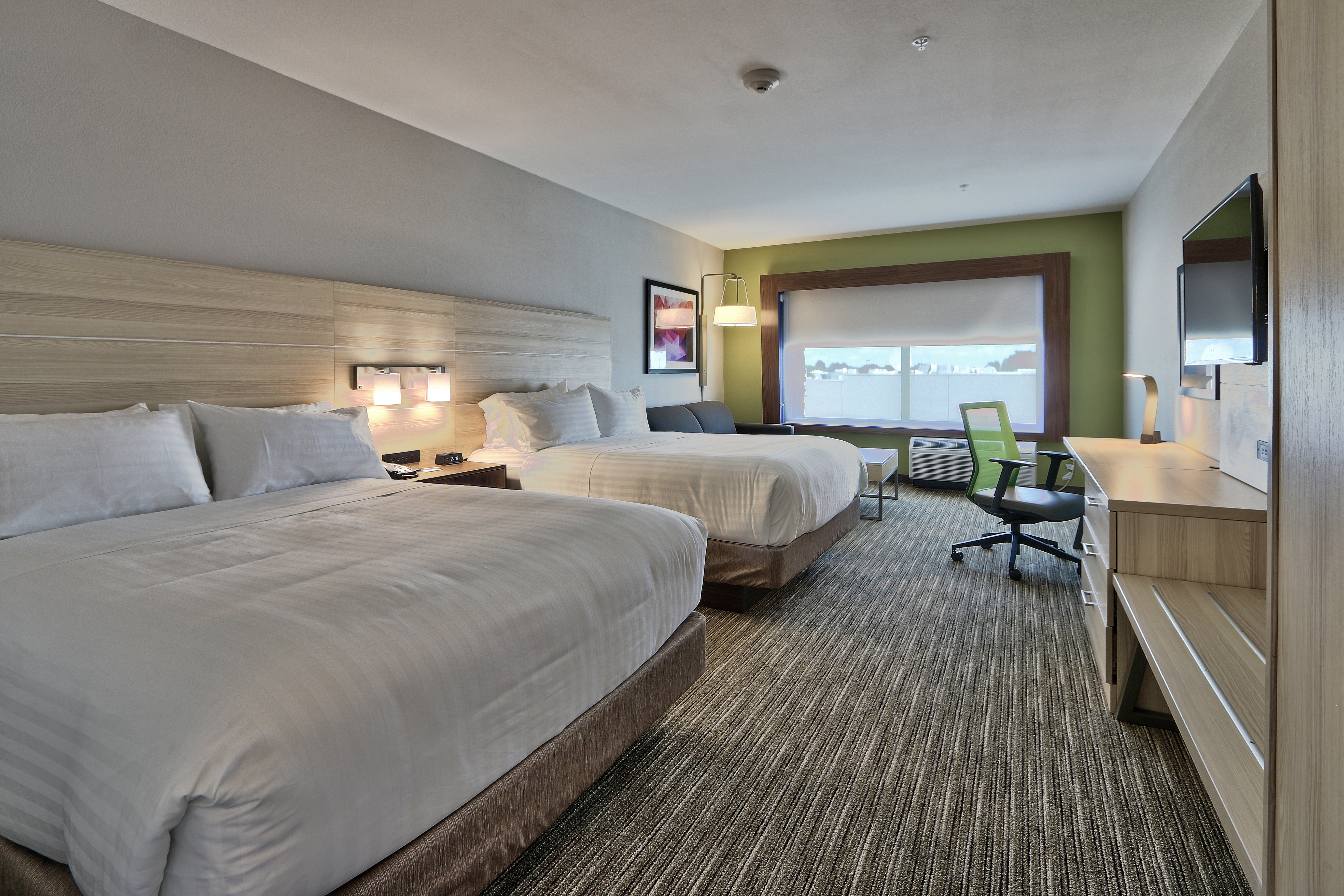 Holiday Inn Express & Suites Roswell 15/68