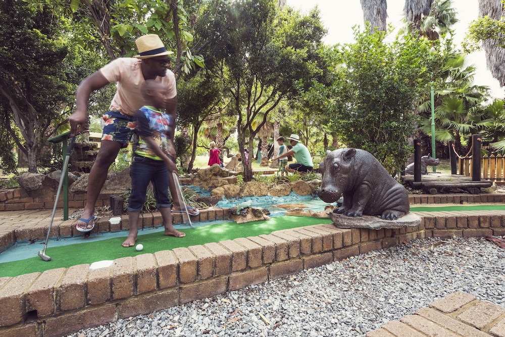 Sun City Hotel 25/50