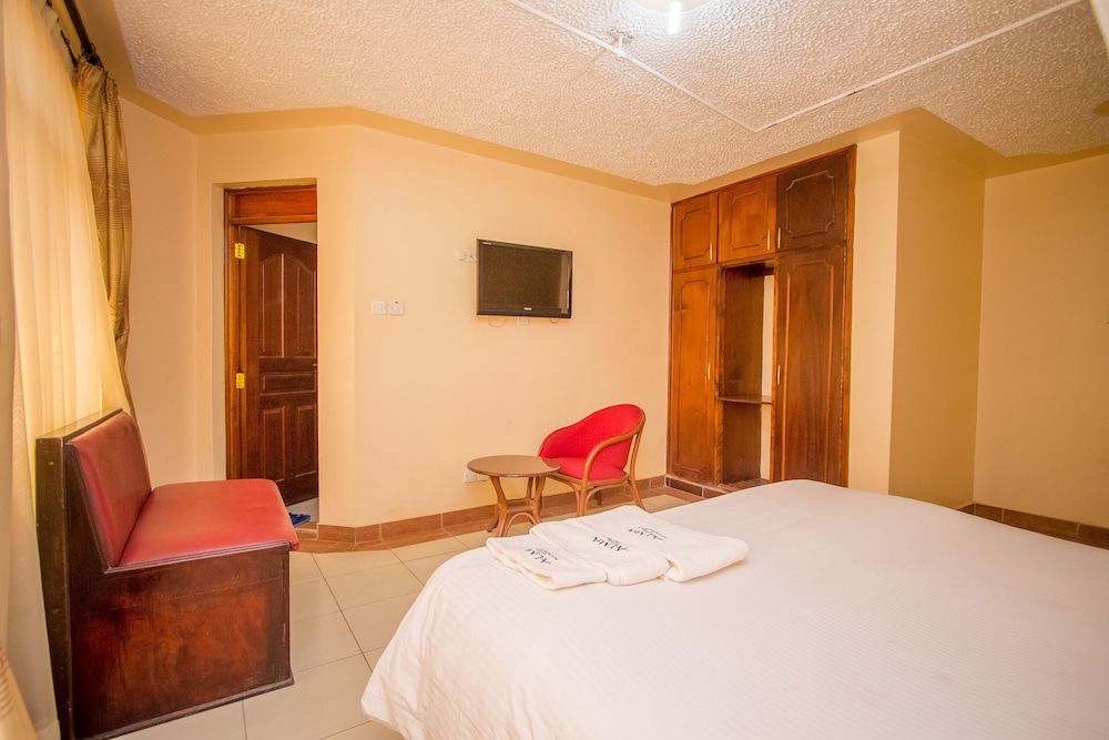 Alma Hotel 8/36
