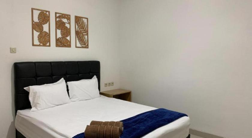 Hotel Gayatri Solo 15/19