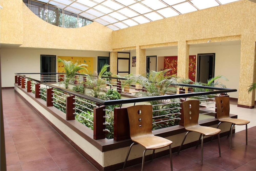 Hotel Cool Palace 24/28