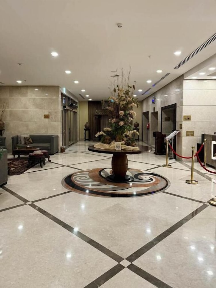 Hussein Hassan Ali Bayari Hotel 51/61