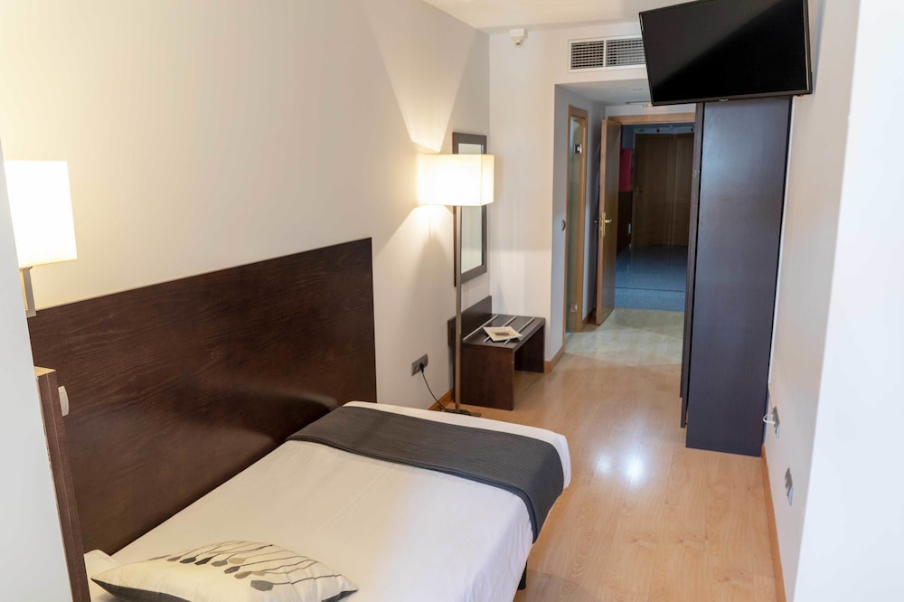 Hotel Cardena 25/68