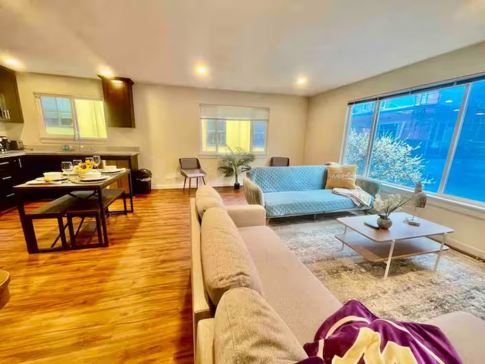 The Seattle Haven - Modern Suites 13/19