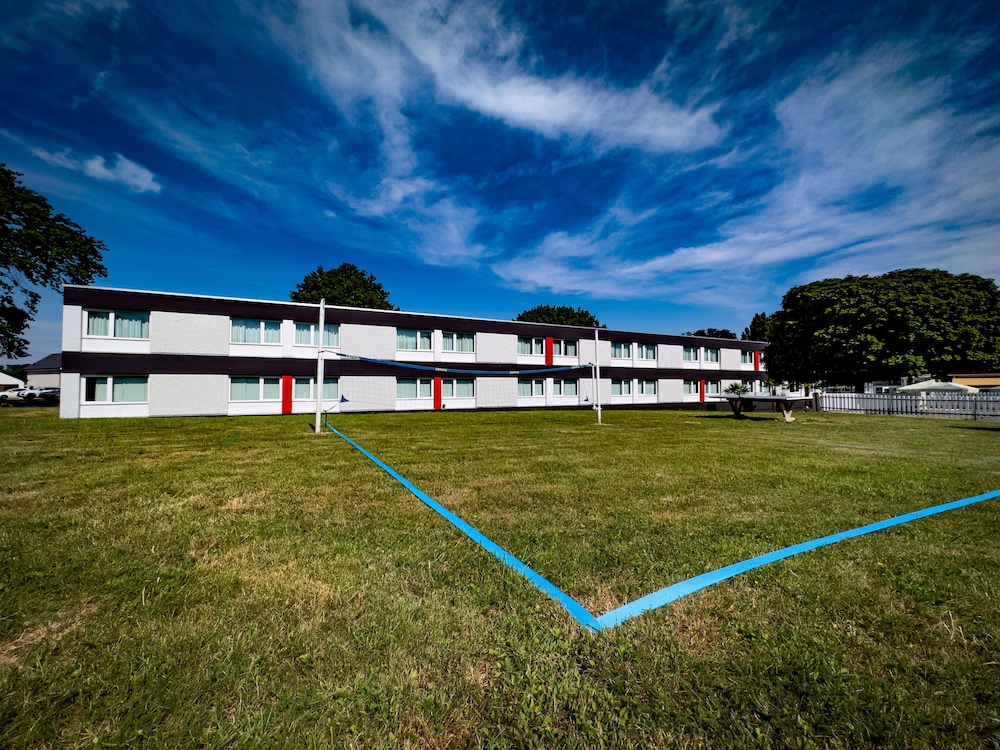 Ibis 3 Lacs Neuchatel 30/50