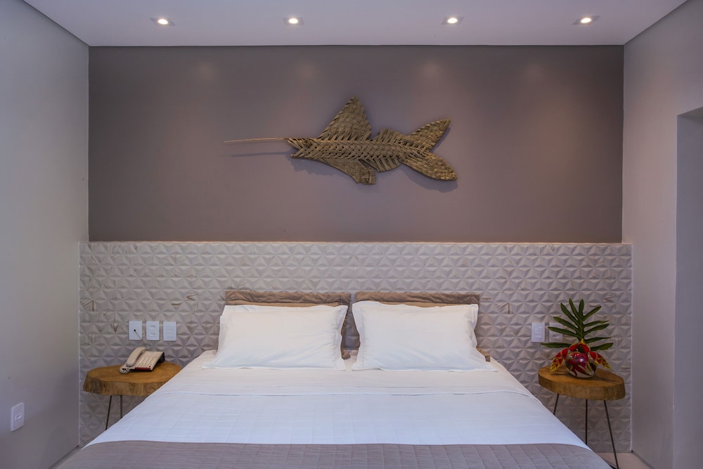 LUXURY, SUITE