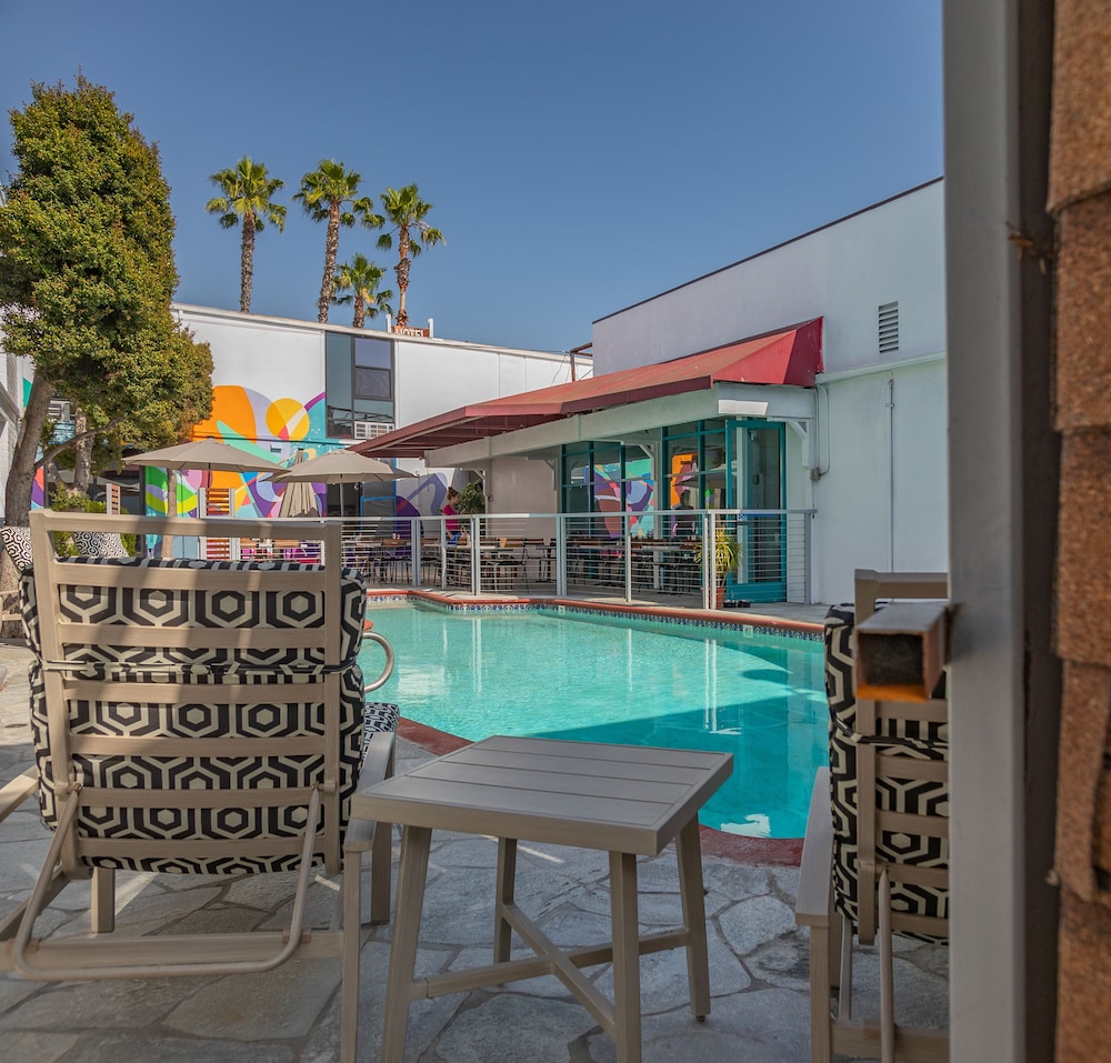 Park Plaza Lodge Hotel 31/41