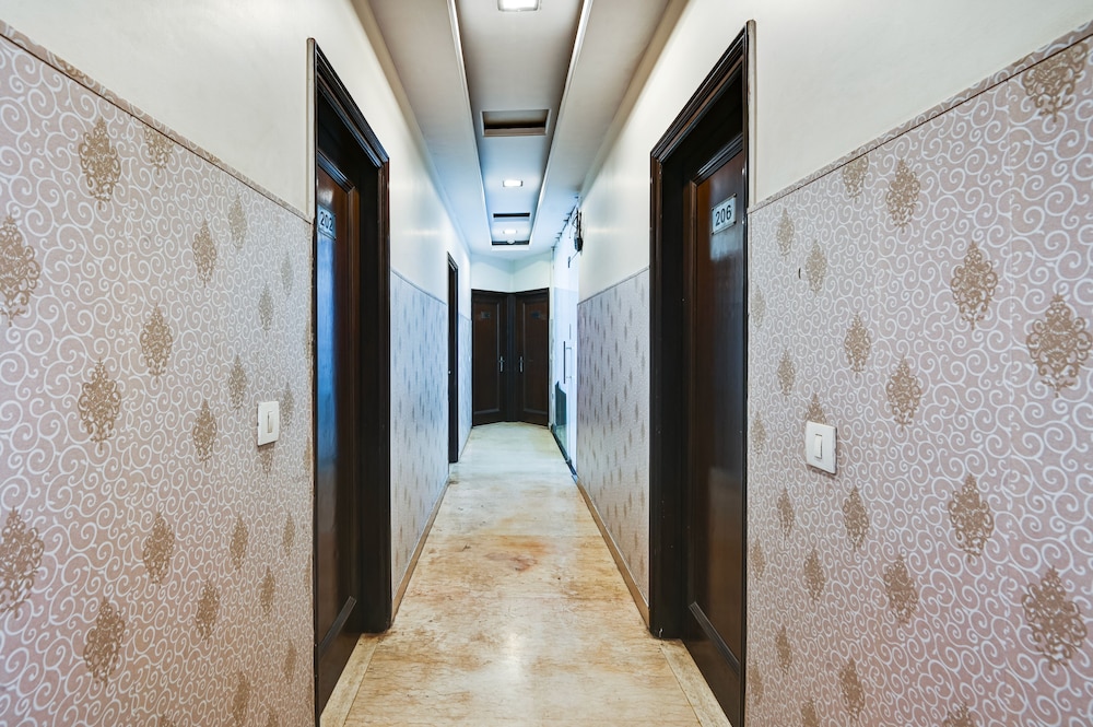 Hotel Amby Inn 24/50
