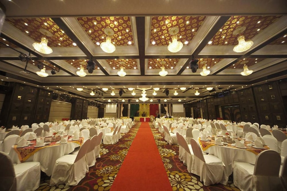 RueanPhae Royal Park Hotel 10/50