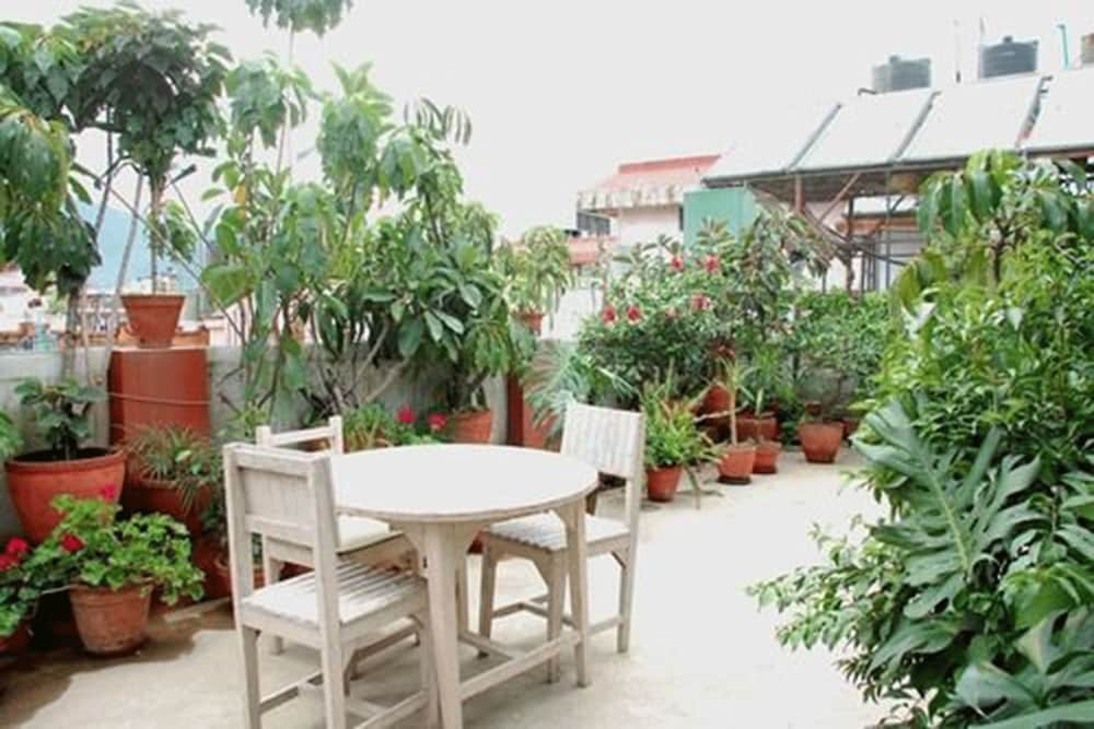 Holyland Guest House 38/47