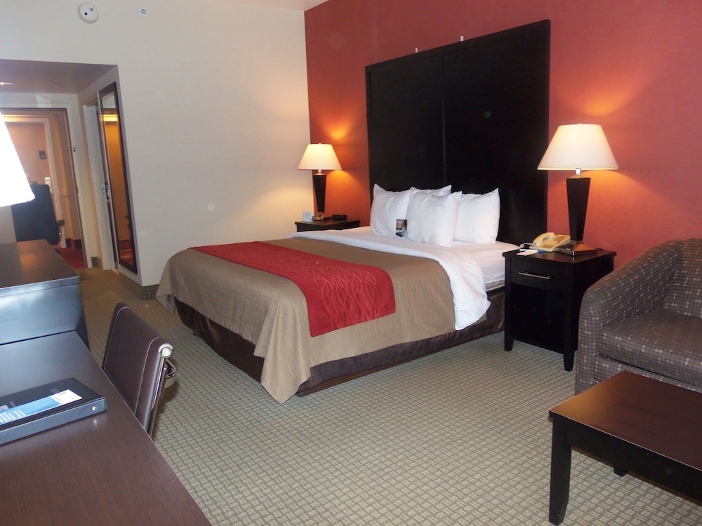 Comfort Inn and Suites York, PA 13/44