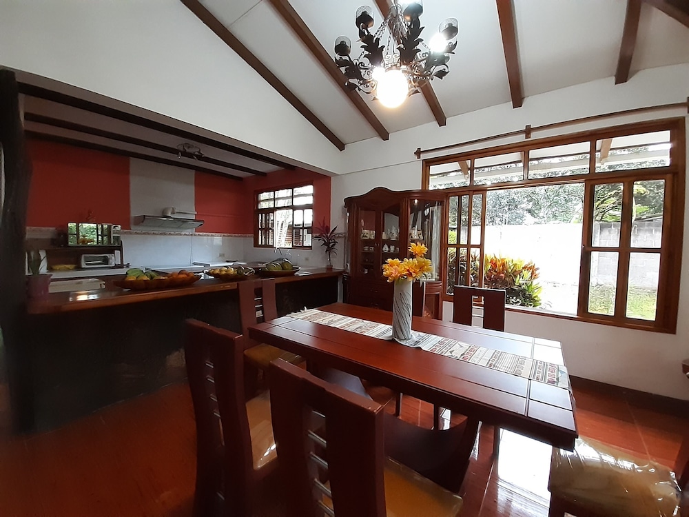 Suymar Ecolodge Galapagos 58/75