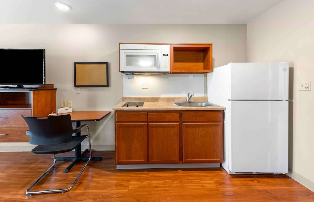 Extended Stay America Select Suites - Oklahoma City - West 33/43