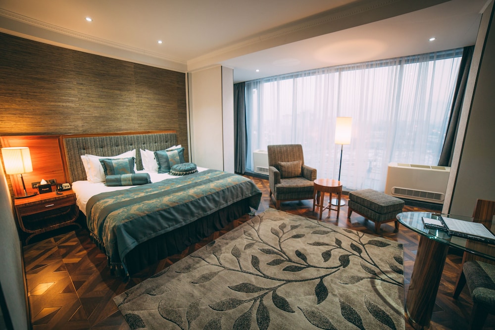 Damas International Hotel 5/48