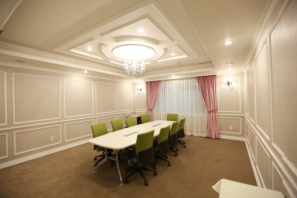 Palgong Emillia Hotel 28/34