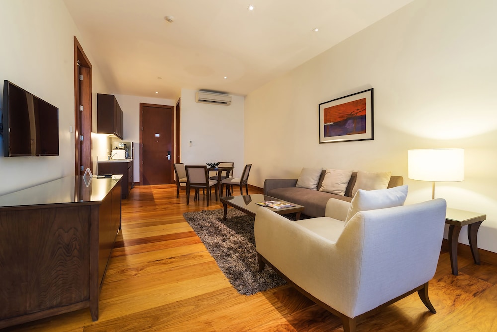 City Garden Grand Hotel 42/49