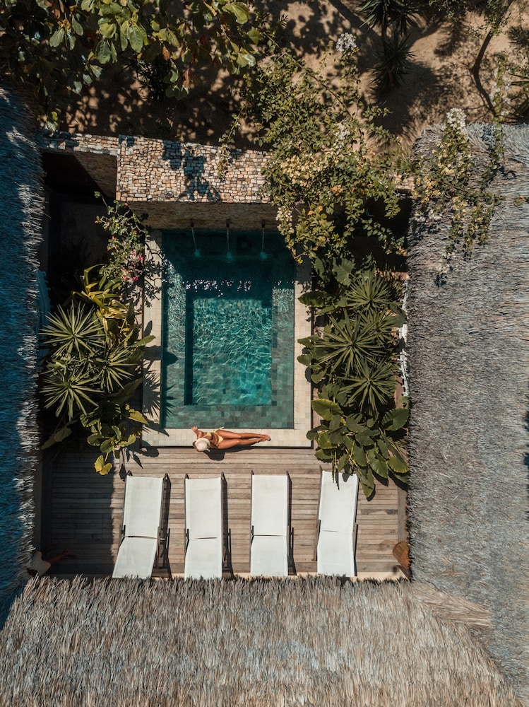 Villa Alegria 3/87