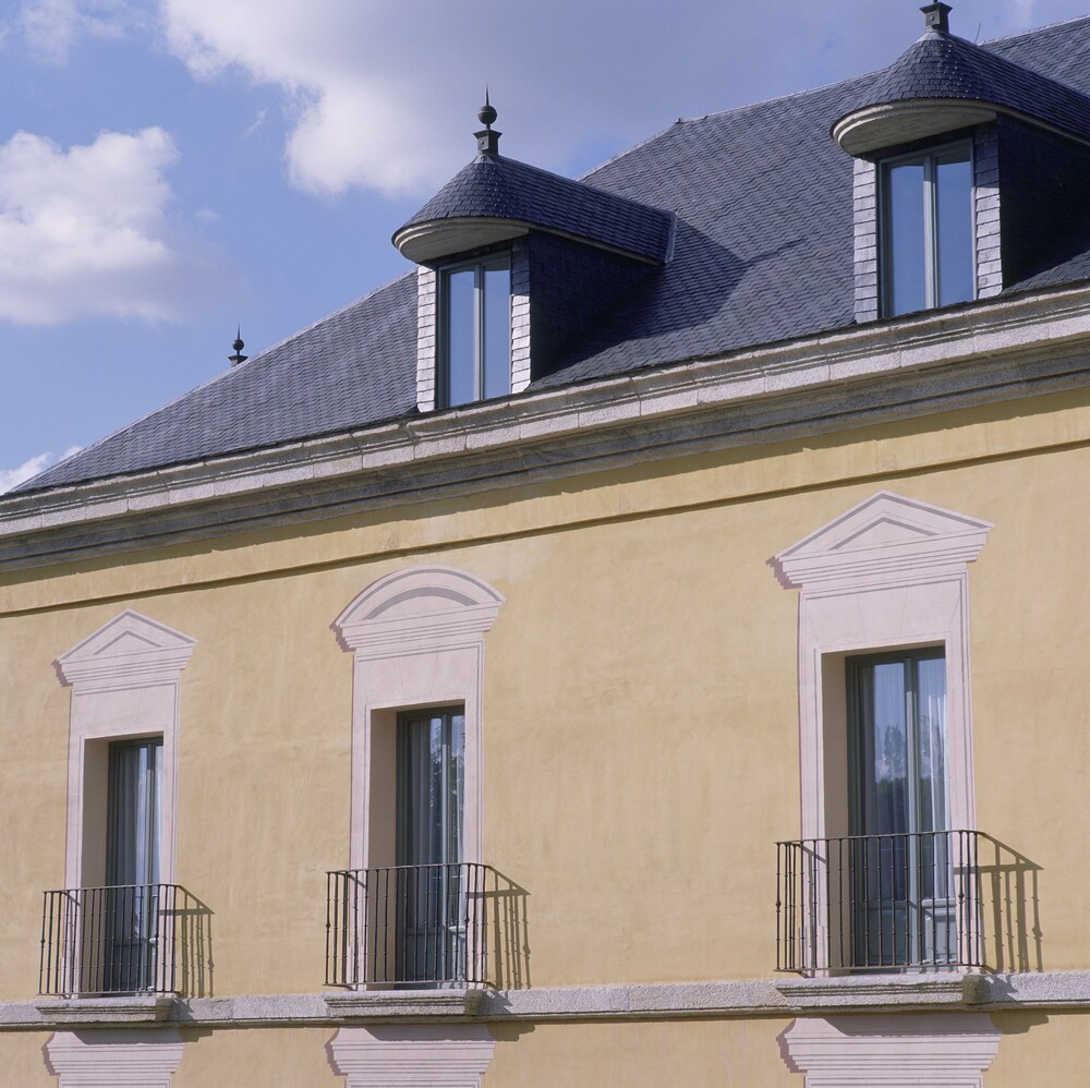 Parador De La Granja 2/50