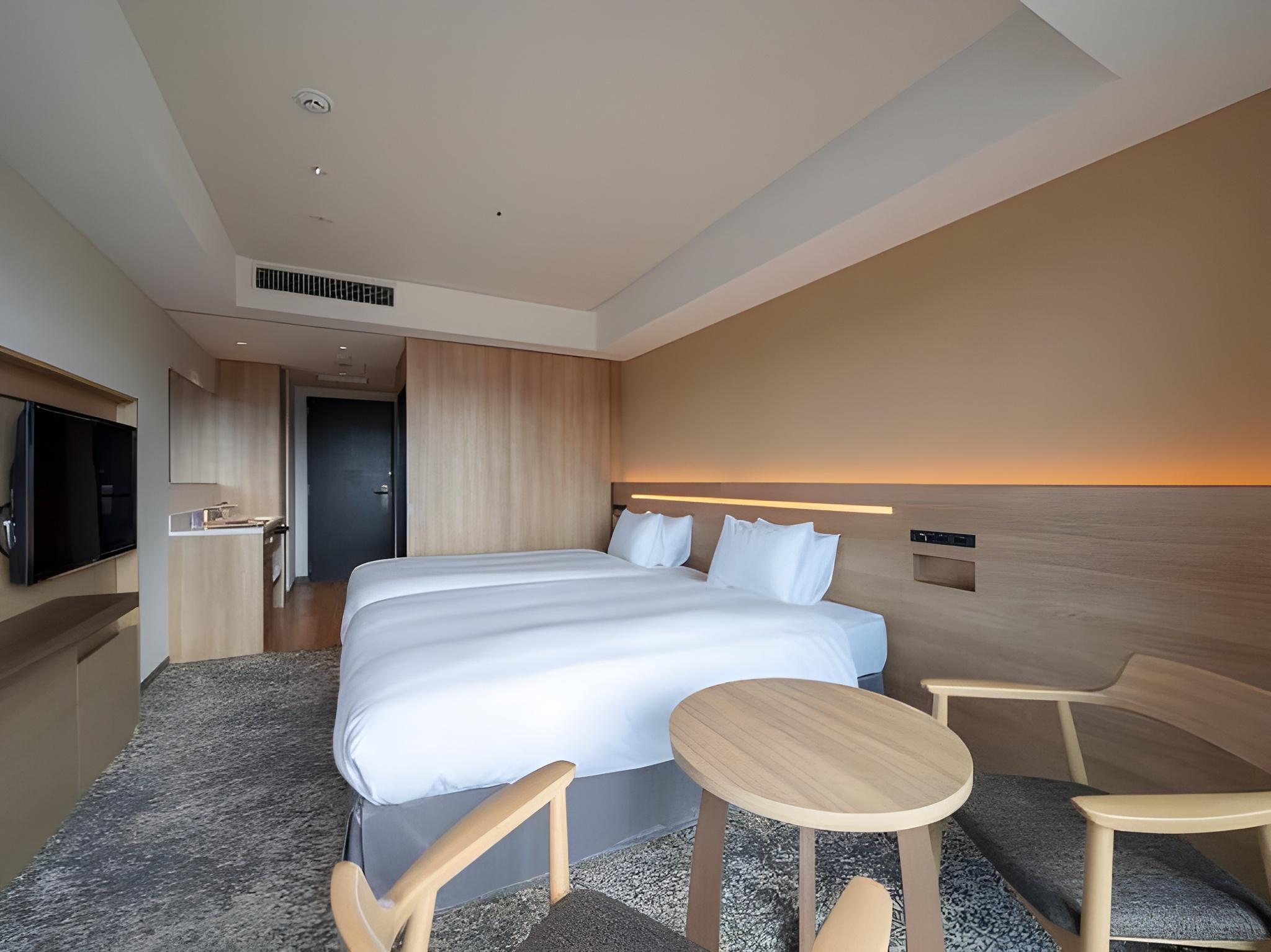 Room, Twin Beds, Balcony, Park Side