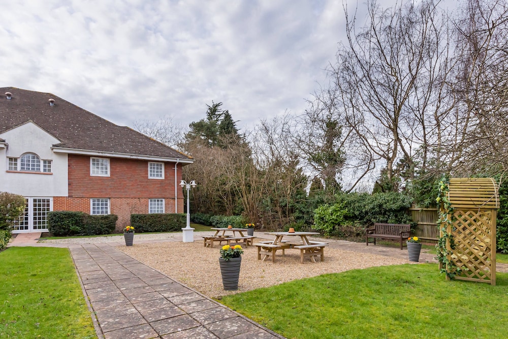 Mercure Tunbridge Wells 68/75