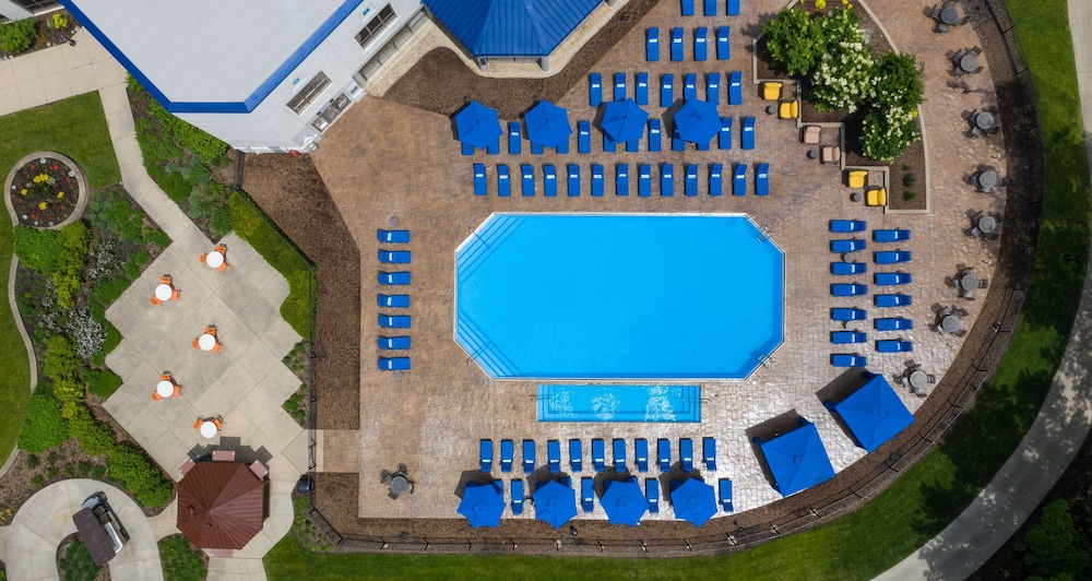 Hilton Chicago/Oak Brook Hills Resort & Conference Center 3/69