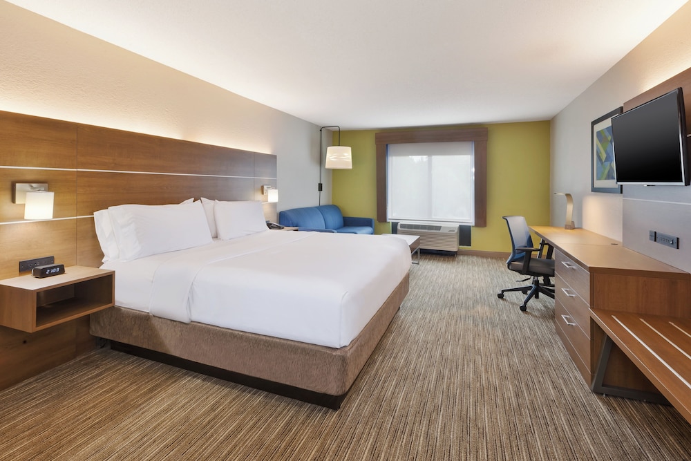 Holiday Inn Express Hotel And Suites Chesapeake 15/50