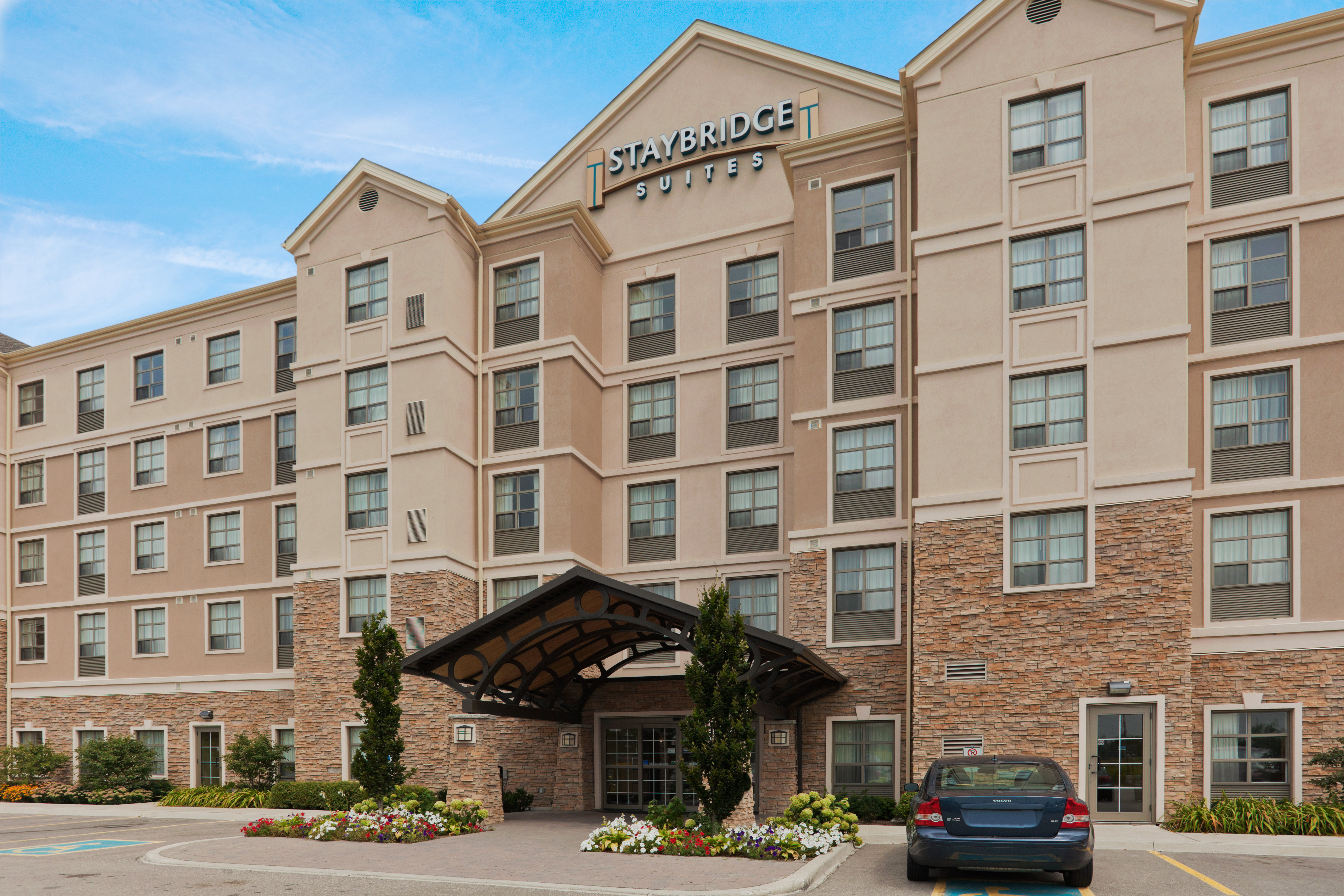 STAYBRIDGE SUITES GUELPH 69/78