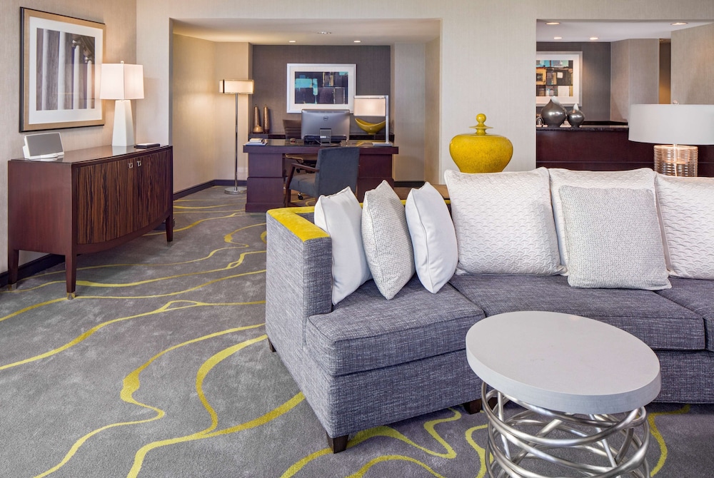 Hyatt Regency Washington 42/83