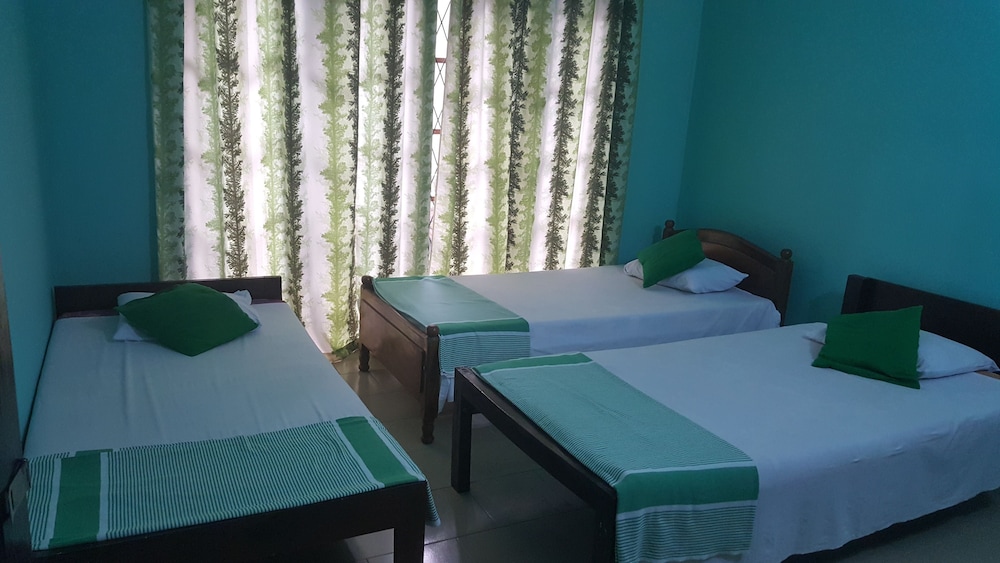 Araliya Holiday Bungalow 9/26